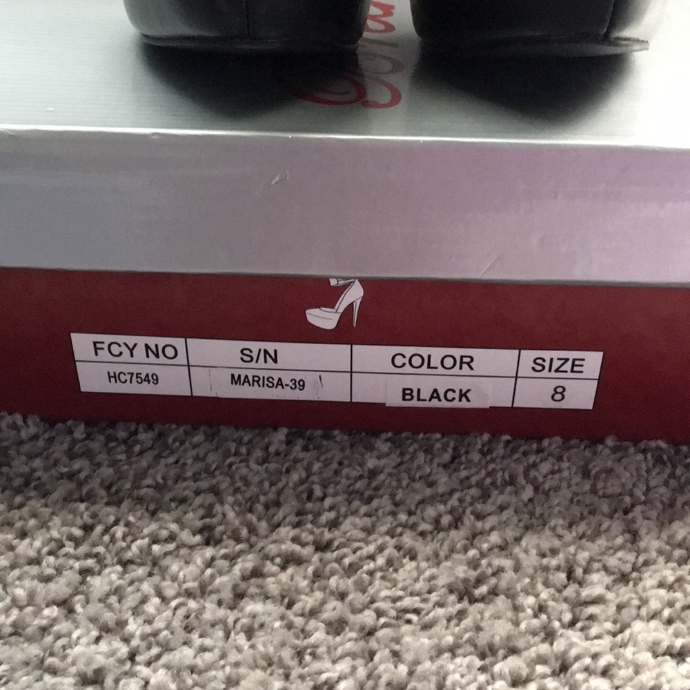Shoes - Picture 9 of 12